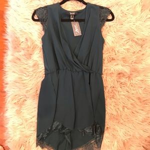 Streetwear Society green romper SZ. S